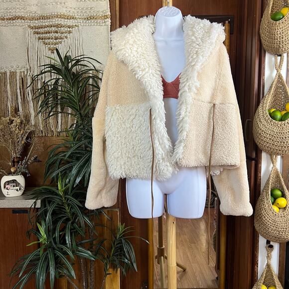 Steve Madden Winterlyn Jacket XS Natural Sherpa Faux Fur Teddy Coat Scandi Girl - Picture 2 of 16
